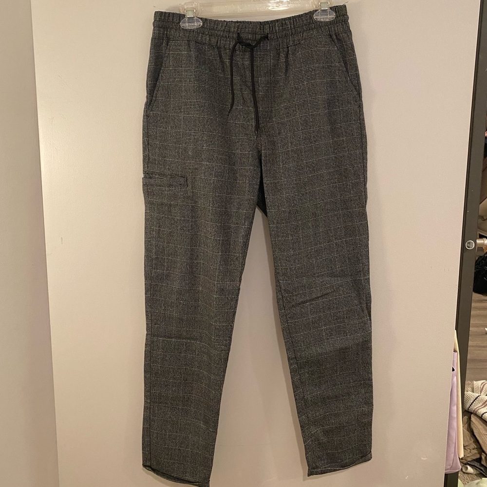 black and white plaid pattern men’s casual pants